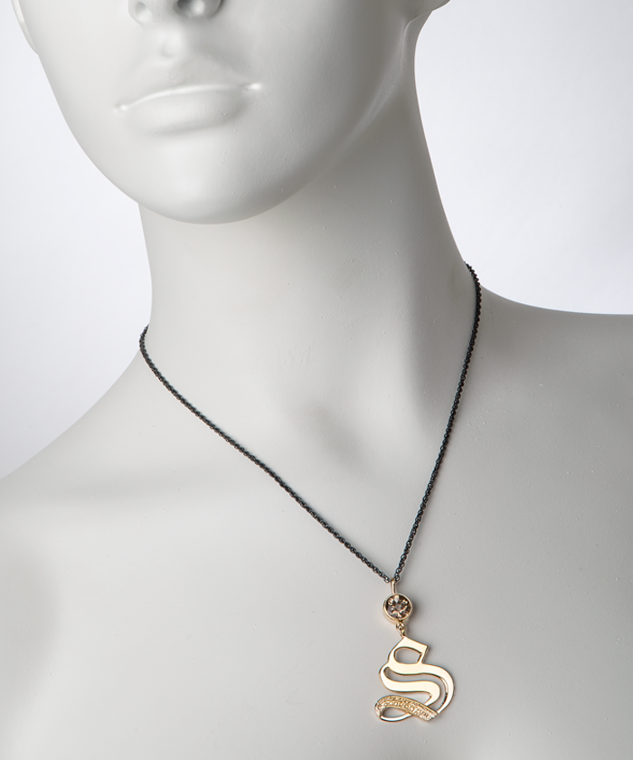 Collar Letra Grande L