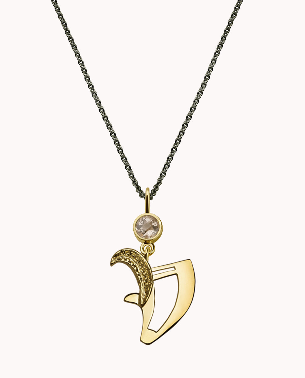 Collar Letra Chica V