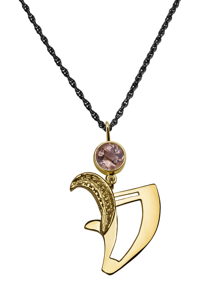Collar Letra Grande V