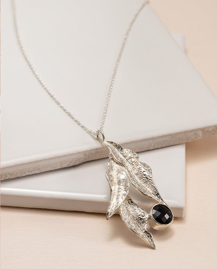Collar Zelina con Onix en Plata