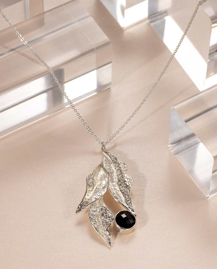 Collar Zelina con Onix en Plata