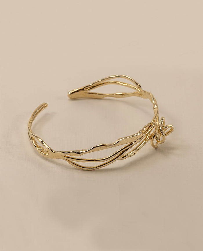 Cuff Aura