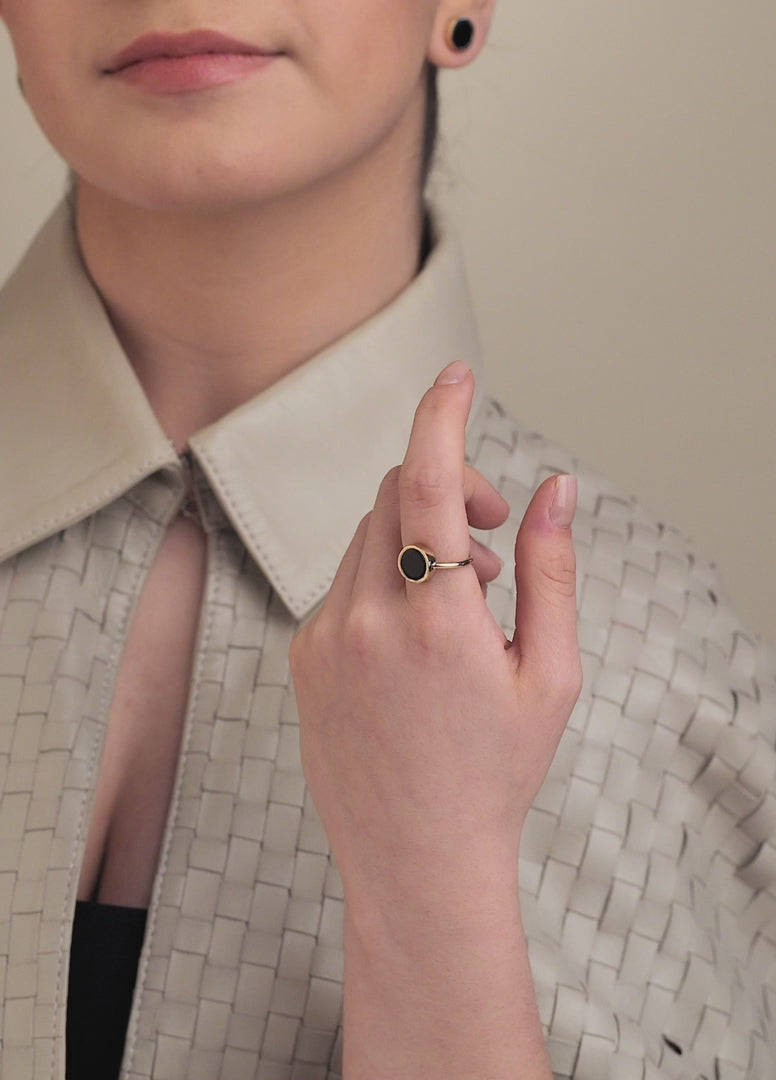 Video anillo-balmori-agata-negra