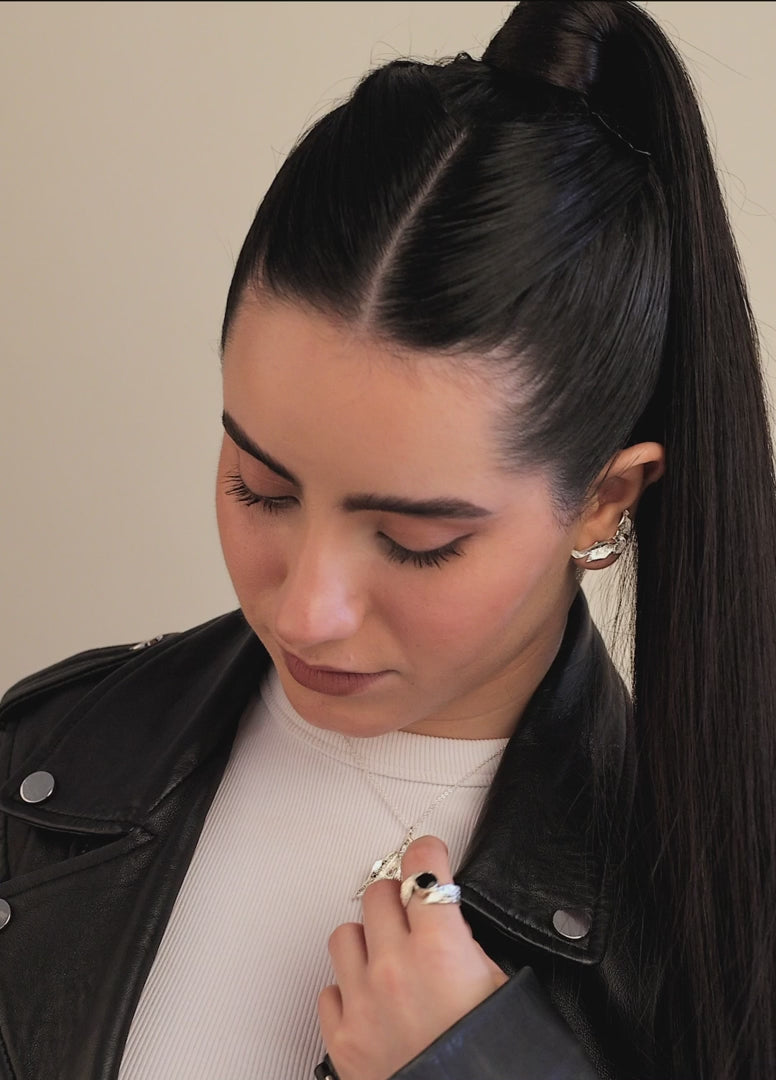 Video musa-ear-chain-silver