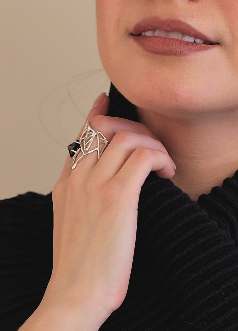 Video maya-silver-ring